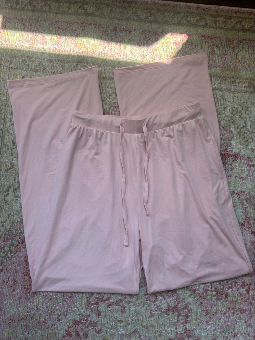 NWOT \\ soft knit lounge pants